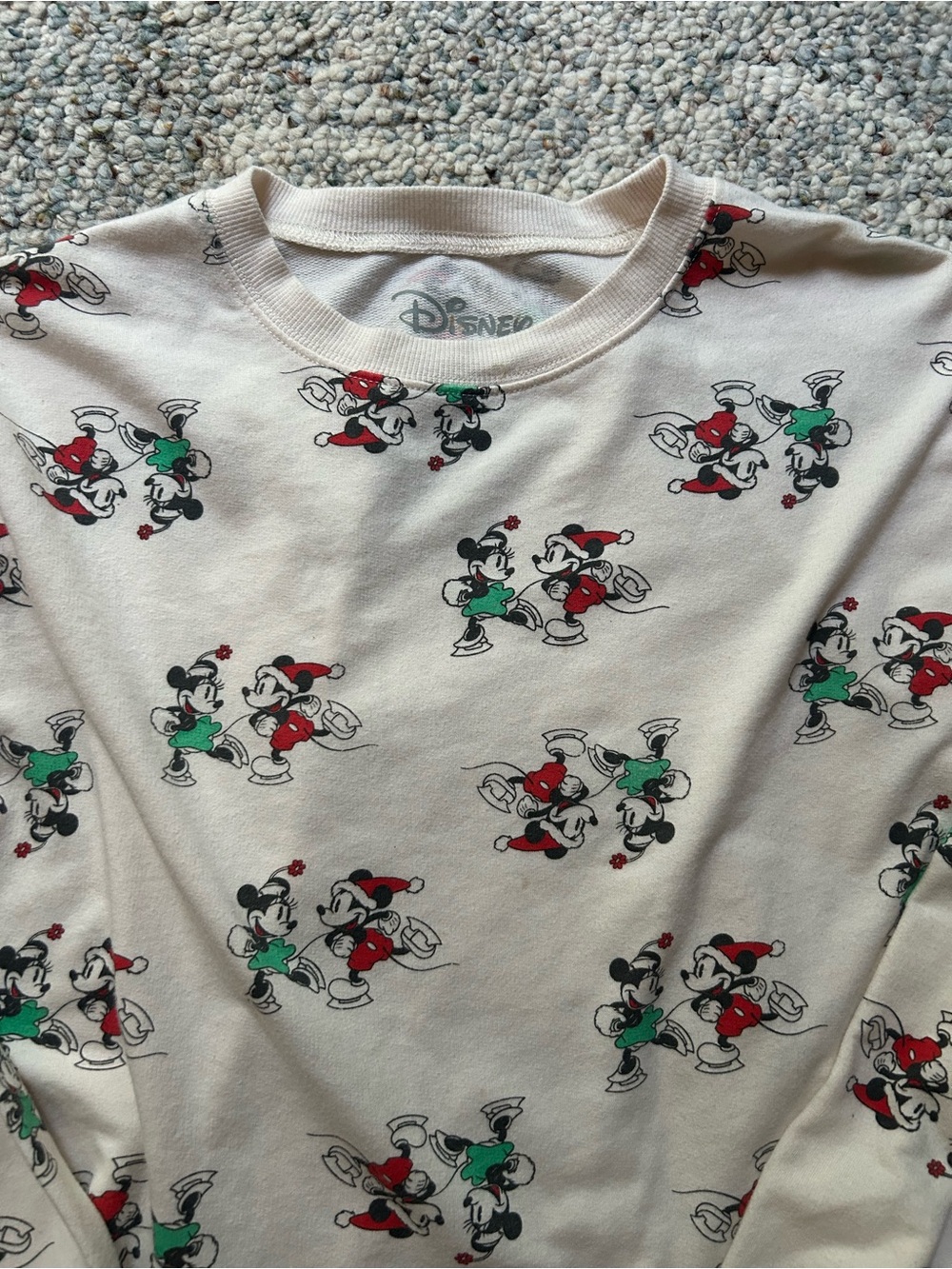 Disney's Mickey Minnie Mouse Ice Skate Graphic Sweatshirt Size L